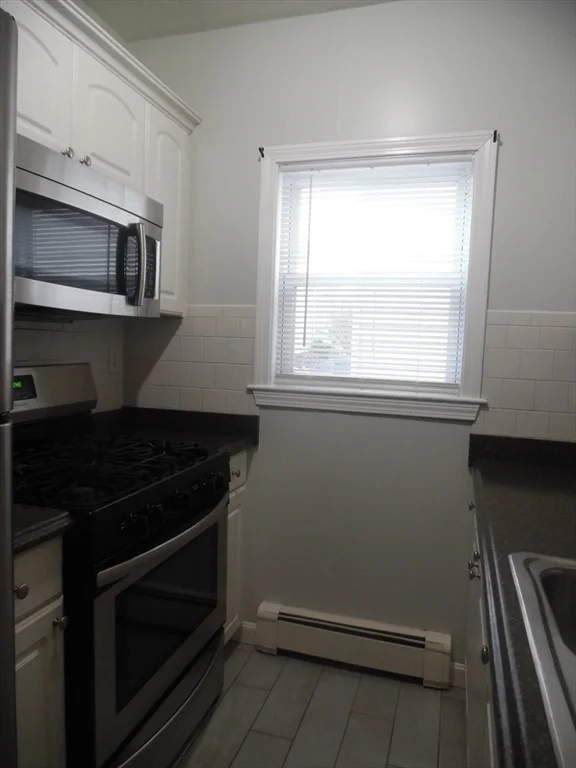 2 bed, 1 bath apartment for rent at 1226 North Main St Unit 1, Fall River — photo 7 of 10