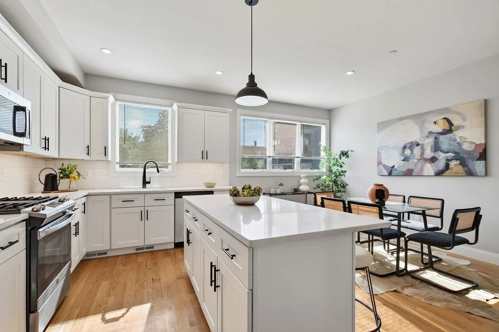 3 bed, 2 bath apartment for rent at 123-125 Centre St Unit 4, Dorchester — photo 2 of 34