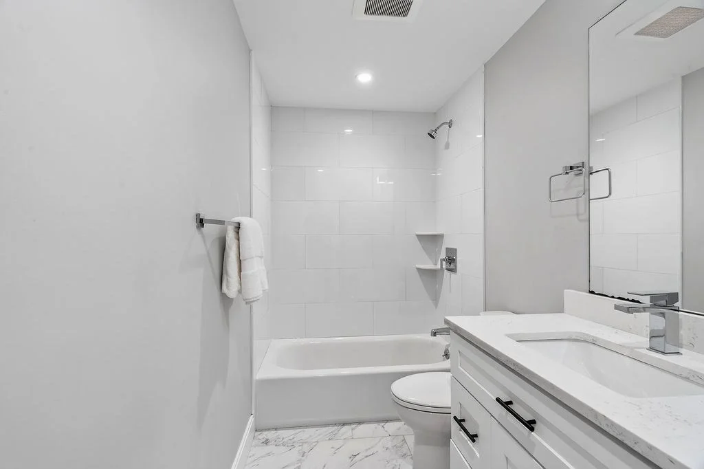 3 bed, 2 bath apartment for rent at 123-125 Centre St Unit 4, Dorchester — photo 25 of 34