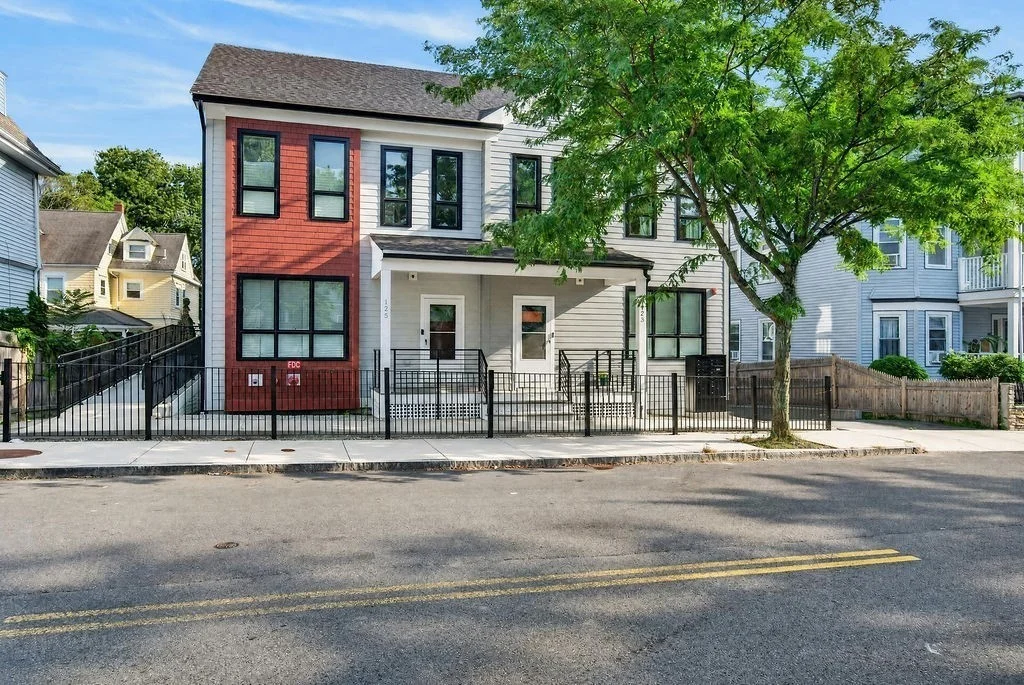 3 bed, 2 bath apartment for rent at 123-125 Centre St Unit 4, Dorchester — photo 31 of 34