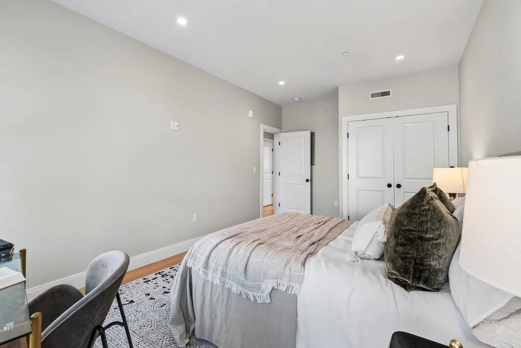 3 bed, 2 bath apartment for rent at 123-125 Centre St Unit 4, Dorchester — photo 26 of 34