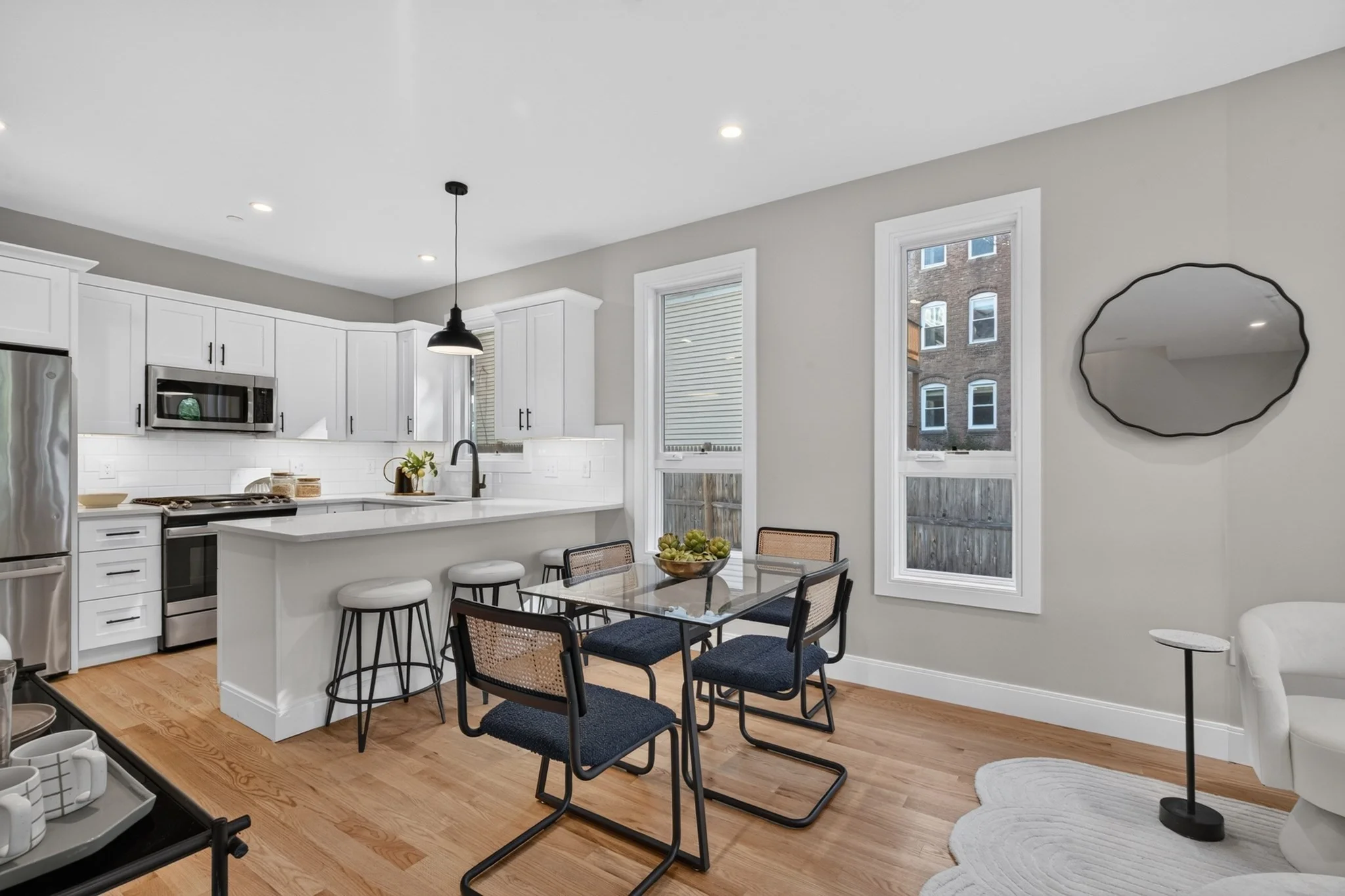 3 bed, 2 bath apartment for rent at 123-125 Centre St Unit 6, Dorchester — photo 5 of 38