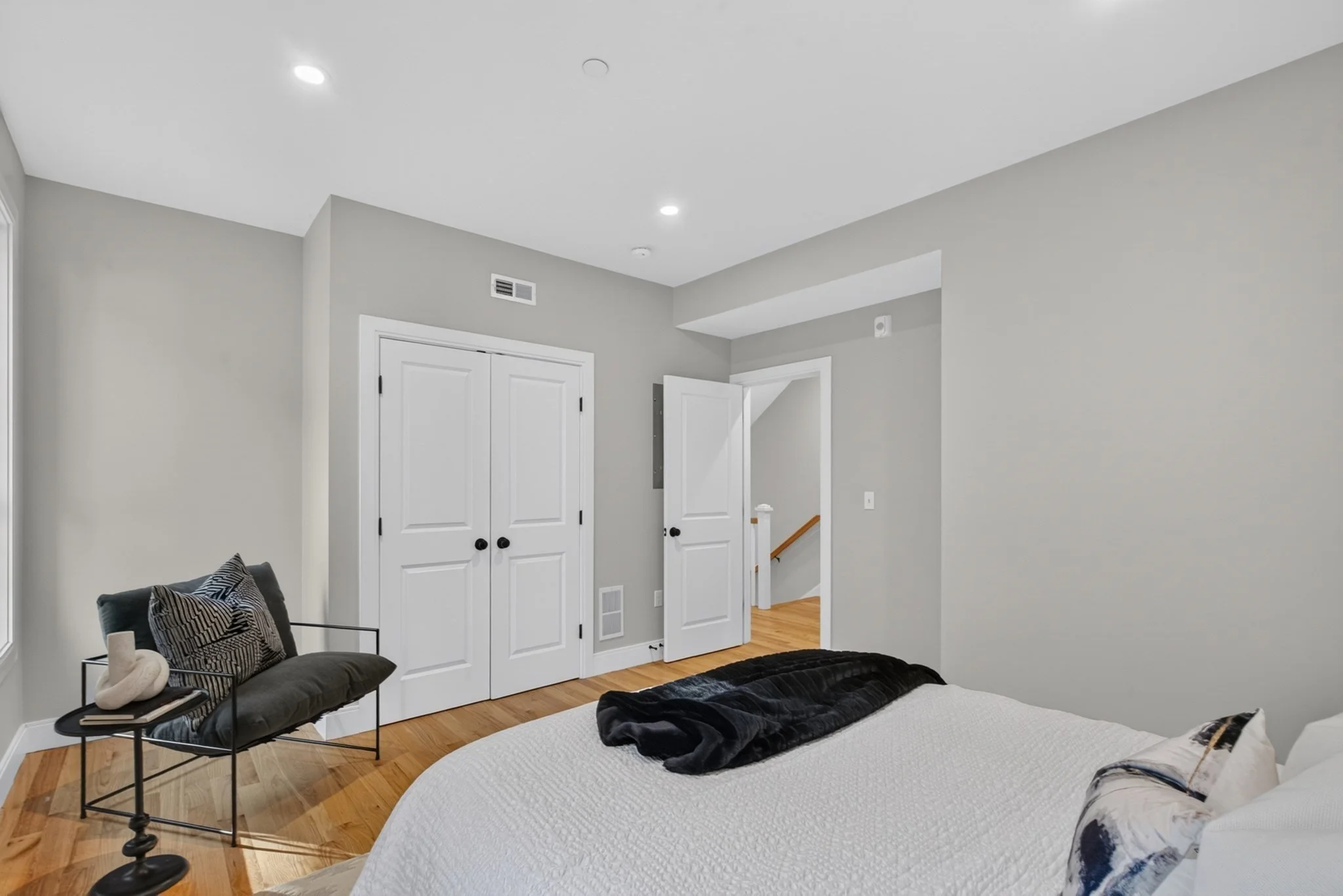 3 bed, 2 bath apartment for rent at 123-125 Centre St Unit 6, Dorchester — photo 14 of 38