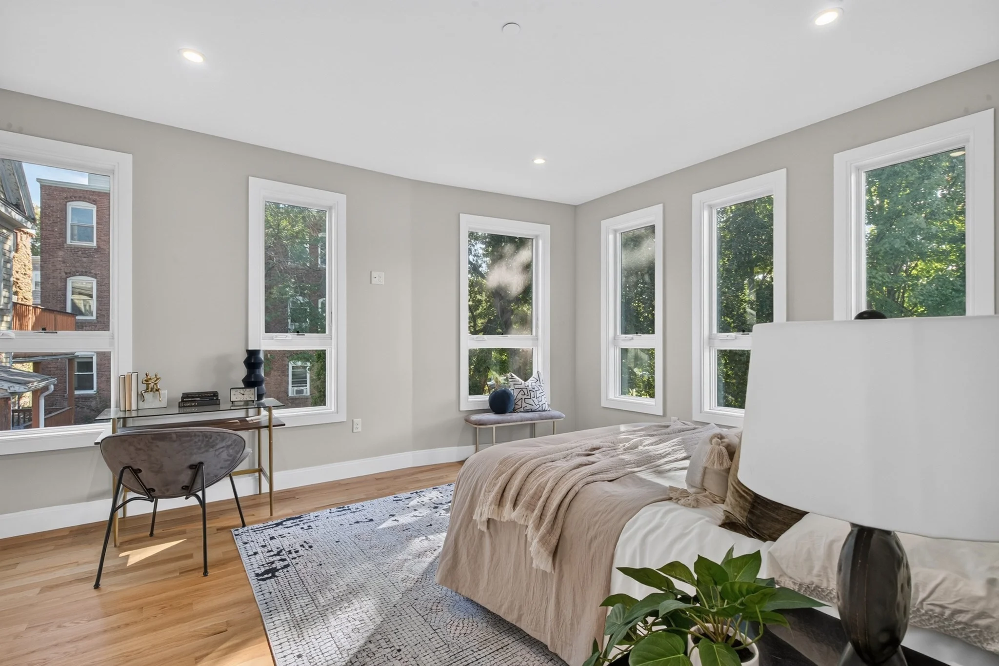 3 bed, 2 bath apartment for rent at 123-125 Centre St Unit 6, Dorchester — photo 17 of 38