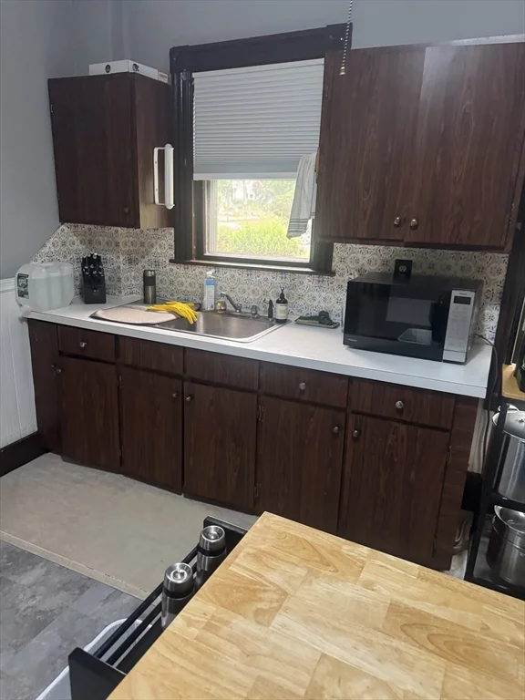 1 bed, 1 bath apartment for rent at 123 Ashland St Unit 1, Melrose — photo 1 of 16