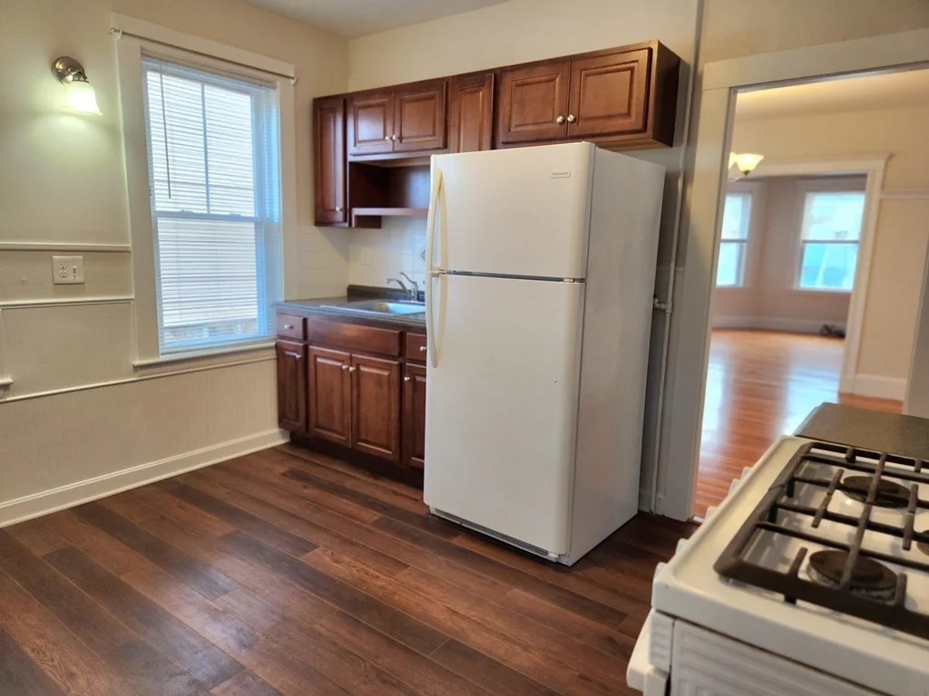 2 bed, 1 bath apartment for rent at 123 Birch St Unit 1, West Roxbury — photo 13 of 18