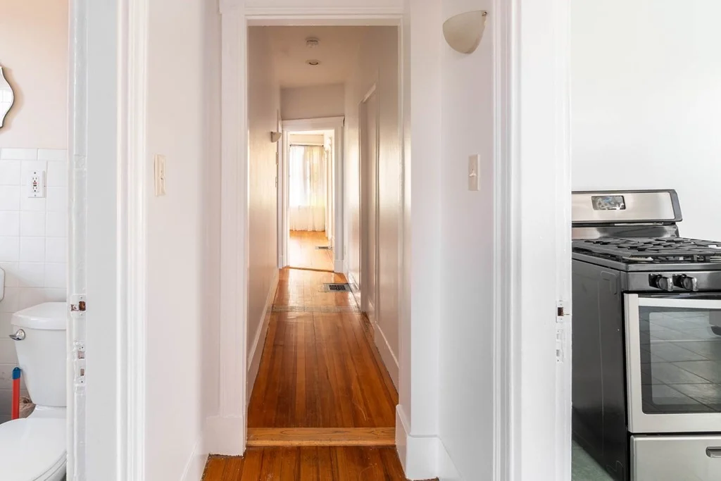 3 bed, 1 bath apartment for rent at 123 Boston St Unit 1, Boston — photo 9 of 13