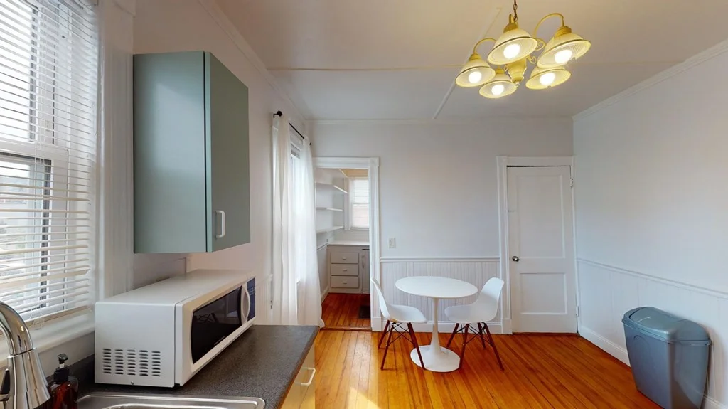 4 bed, 1 bath apartment for rent at 123 Boston St Unit 3, Dorchester — photo 4 of 18