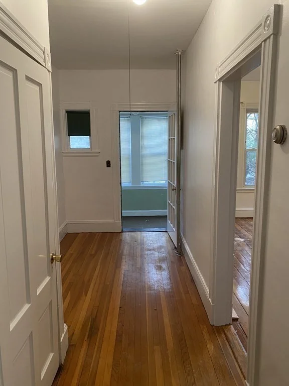 1 bed, 1 bath apartment for rent at 123 Chilton St Unit 1, West Cambridge — photo 4 of 8