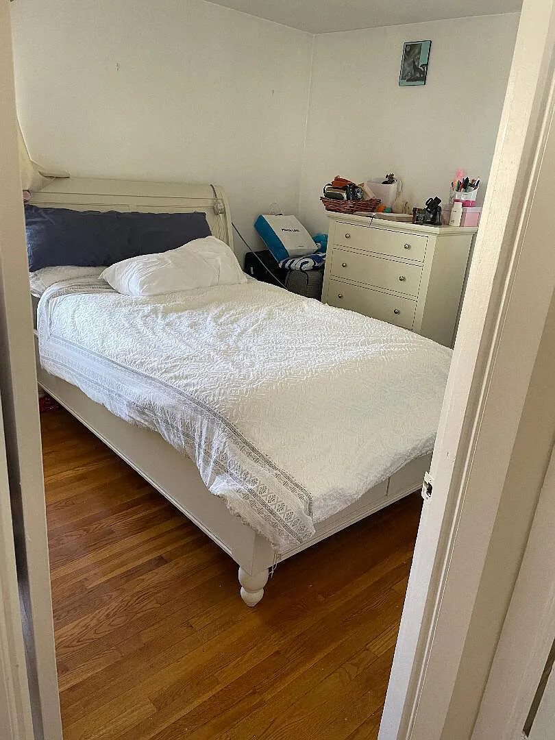 2 bed, 1 bath apartment for rent at 123 Clifton St Unit 3, North Cambridge — photo 5 of 6
