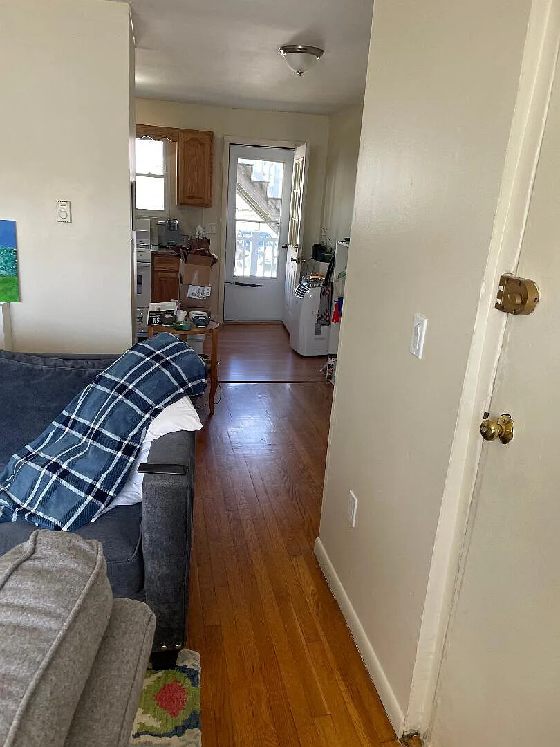 2 bed, 1 bath apartment for rent at 123 Clifton St Unit 3, North Cambridge — photo 4 of 6