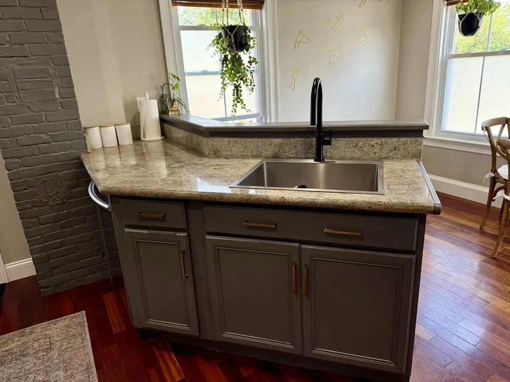 2 bed, 1 bath apartment for rent at 123 Court St Unit 2, Braintree Highlands — photo 6 of 19