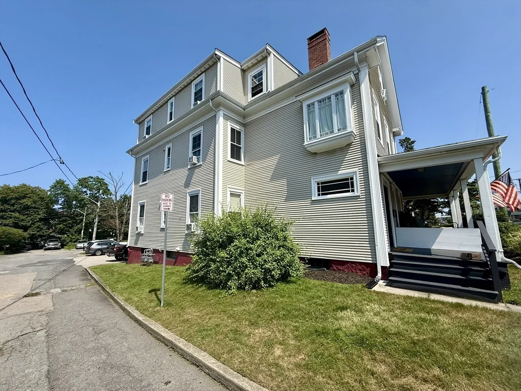 2 bed, 1 bath apartment for rent at 123 Court St Unit 2, Braintree Highlands — photo 2 of 19