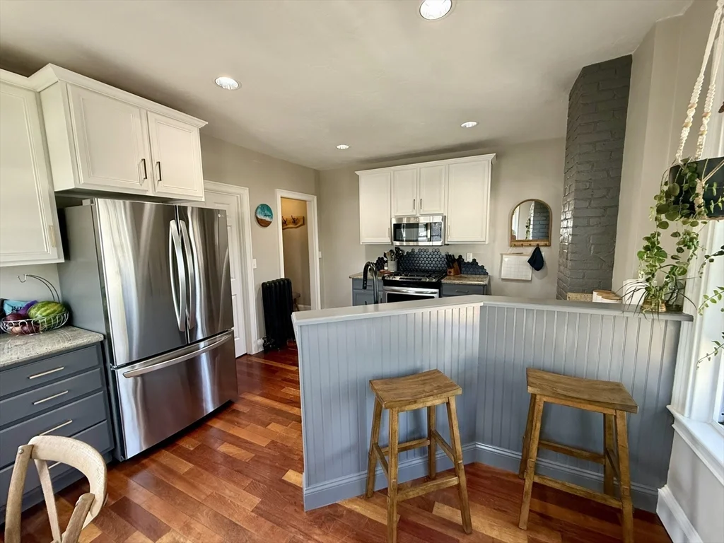 2 bed, 1 bath apartment for rent at 123 Court St Unit 2, Braintree Highlands — photo 9 of 19