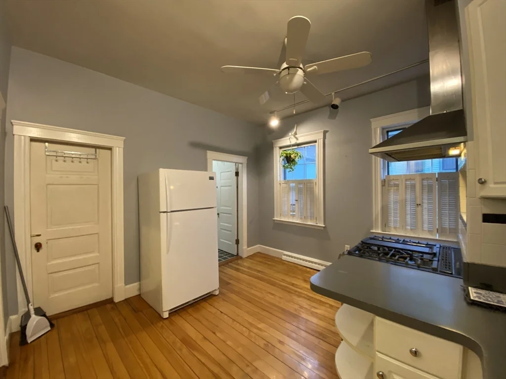 1 bed, 1 bath apartment for rent at 123 Cushing Ave Unit 1, Dorchester — photo 14 of 16
