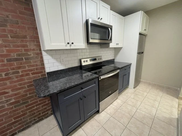 1 bed, 1 bath apartment for rent at 123 Elm St Unit A7, Quincy — photo 2 of 8