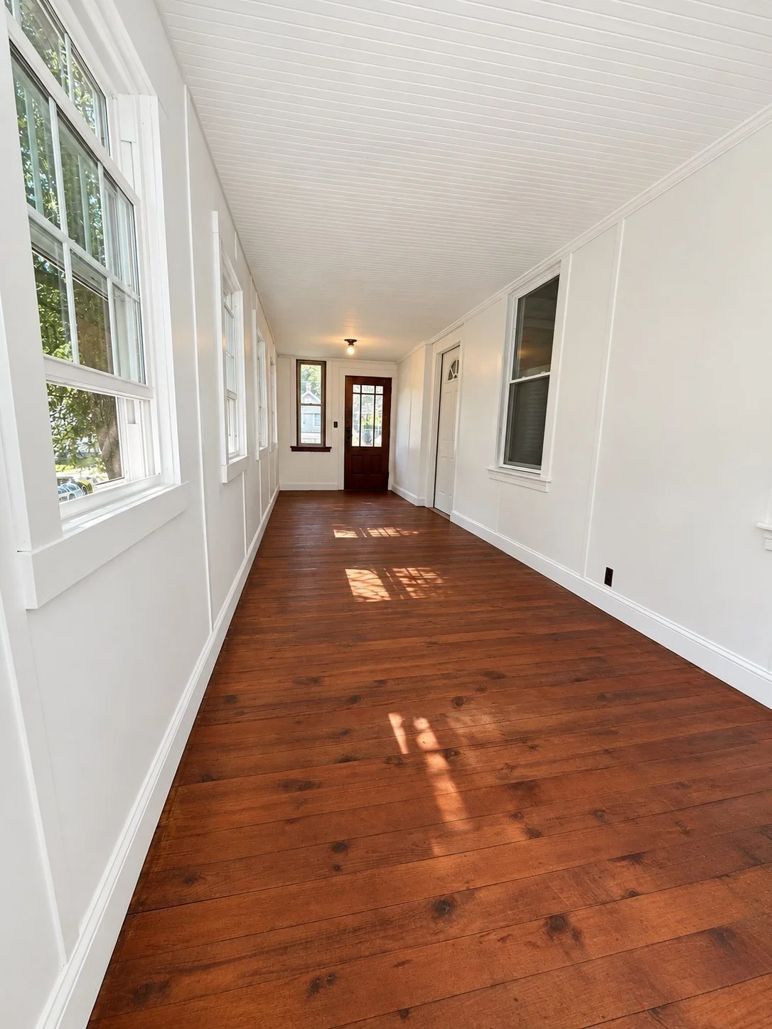 3 bed, 1 bath apartment for rent at 123 Everett St Unit 1, Southbridge — photo 2 of 15