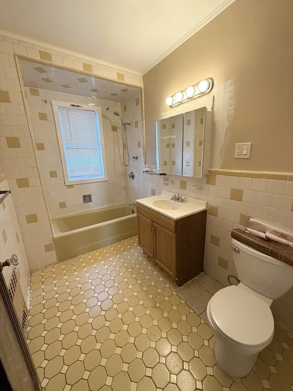4 bed, 1 bath apartment for rent at 123 Glendower Rd Unit 1, Roslindale — photo 19 of 23