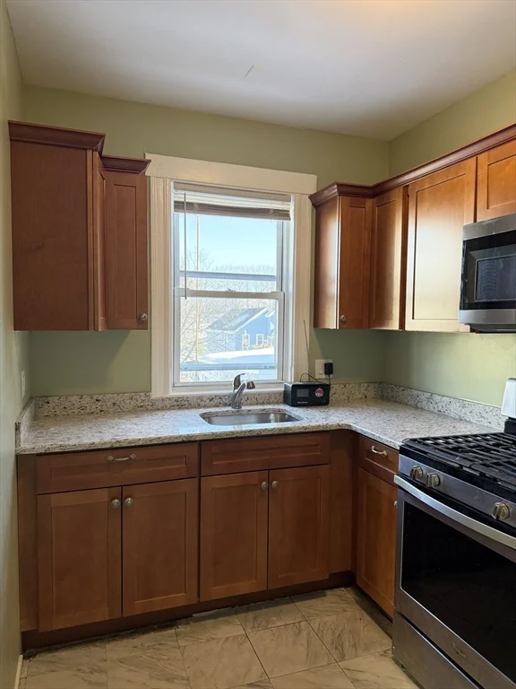 4 bed, 1 bath apartment for rent at 123 Glendower Rd Unit 1, Roslindale — photo 3 of 23