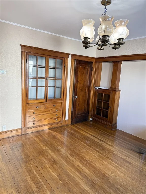 4 bed, 1 bath apartment for rent at 123 Glendower Rd Unit 1, Roslindale — photo 8 of 23