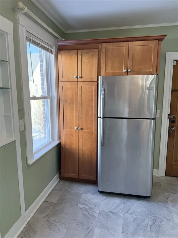 4 bed, 1 bath apartment for rent at 123 Glendower Rd Unit 1, Roslindale — photo 5 of 23