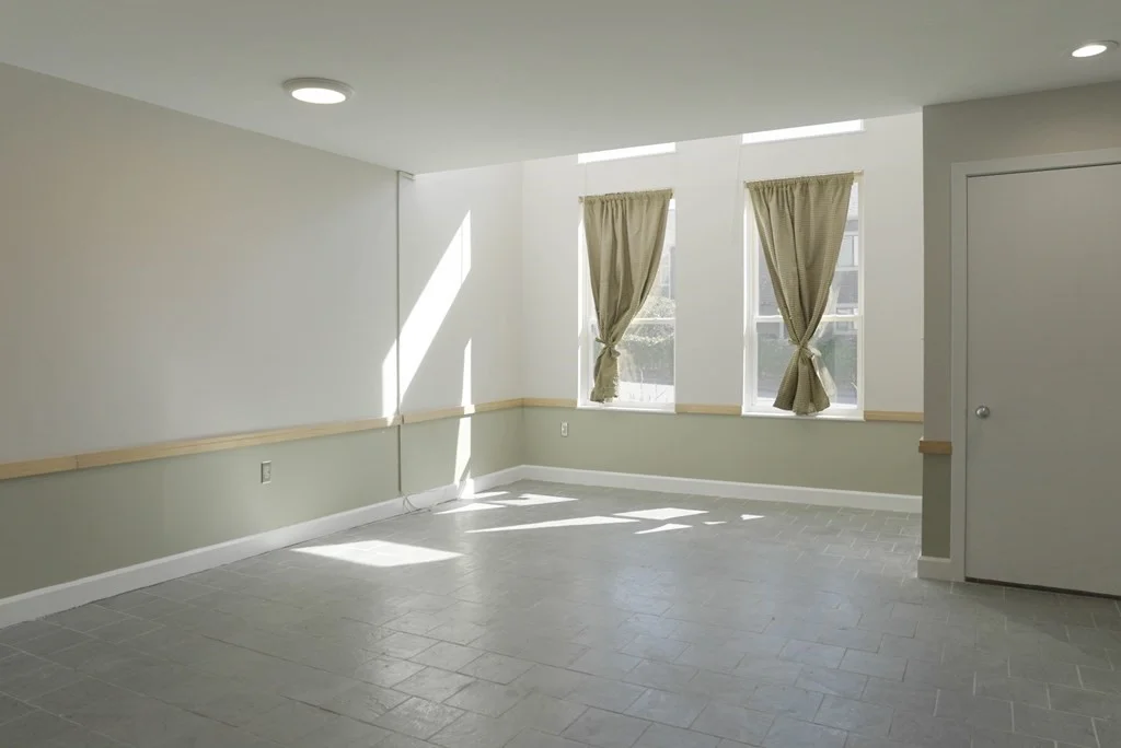 2 bed, 1 bath apartment for rent at 123 Governor Winthrop Rd Unit 123, Ten Hills — photo 4 of 14