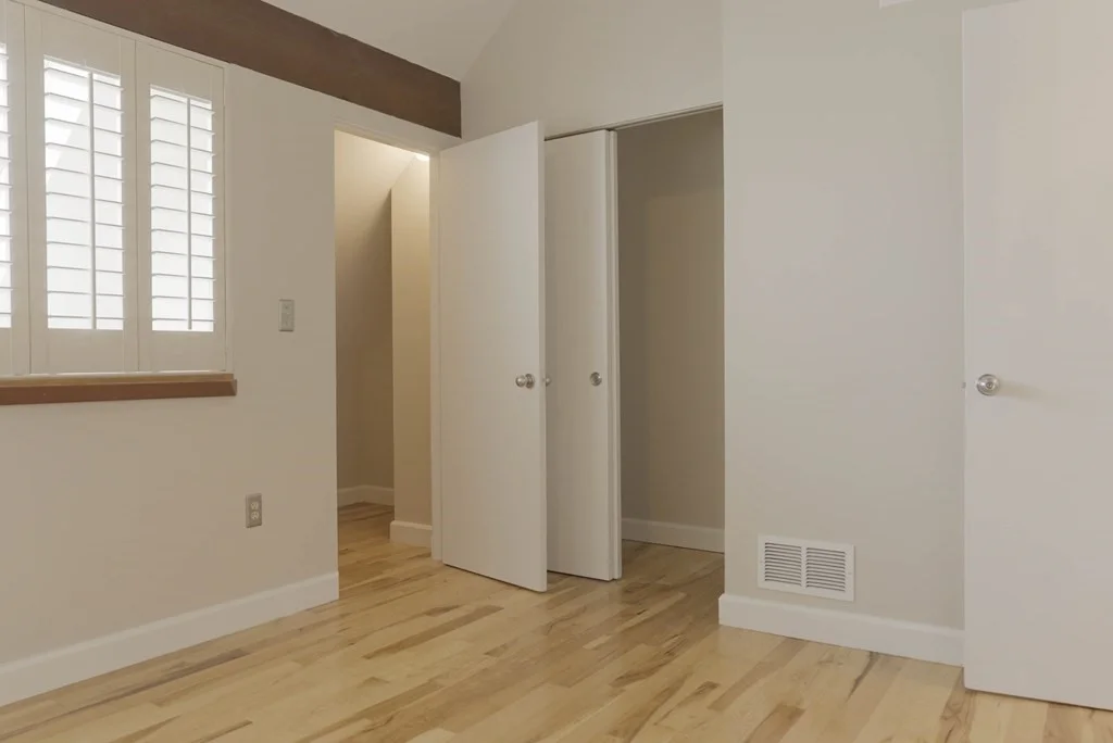 2 bed, 1 bath apartment for rent at 123 Governor Winthrop Rd Unit 123, Ten Hills — photo 7 of 14