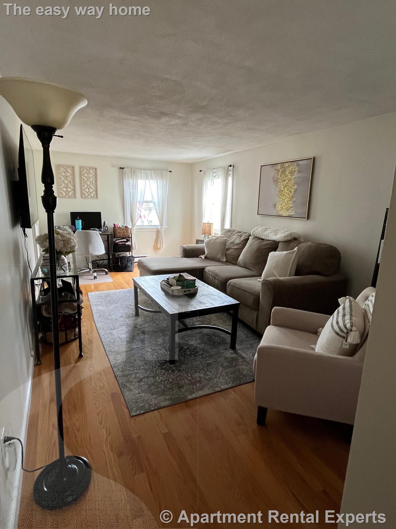 1 bed, 1 bath apartment for rent at 123 Hibbert St Unit 4, Arlington Heights — photo 3 of 7