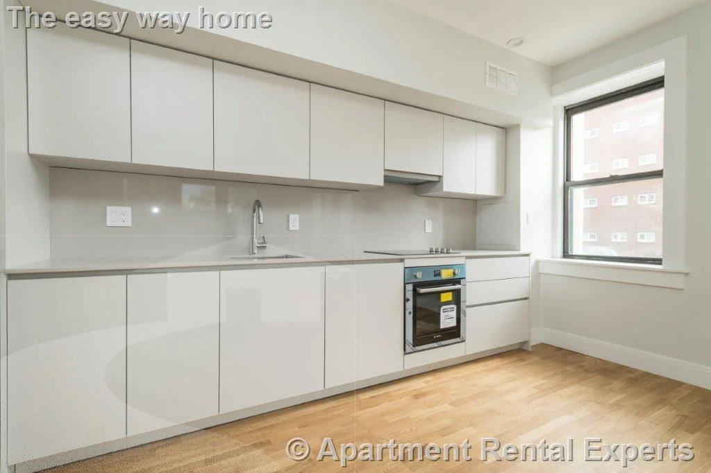 1 bed, 1 bath apartment for rent at 123 Highland Ave Unit 11, Spring Hill — photo 2 of 9
