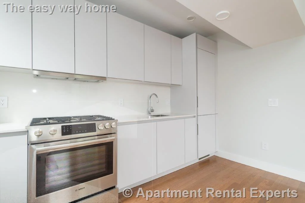 2 bed, 1 bath apartment for rent at 123 Highland Ave Unit 12, Spring Hill — photo 10 of 12