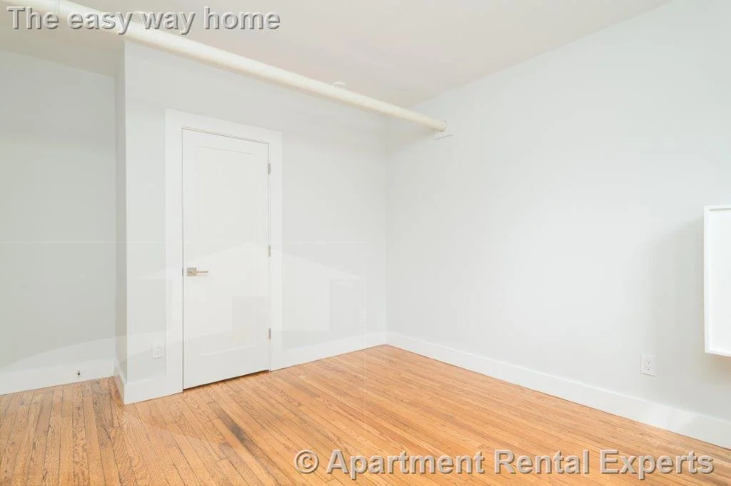 2 bed, 1 bath apartment for rent at 123 Highland Ave Unit 12, Spring Hill — photo 2 of 12