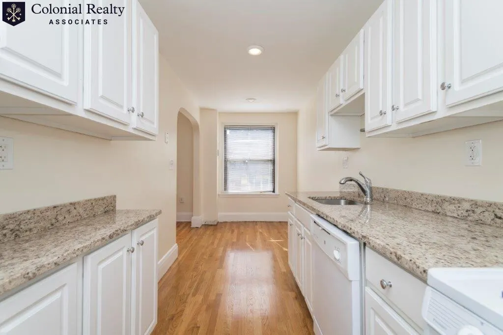 1 bed, 1 bath apartment for rent at 123 Highland Ave Unit 25, Winter Hill — photo 6 of 17