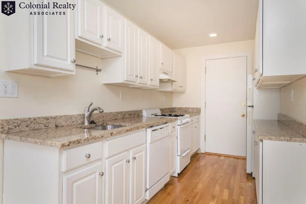 1 bed, 1 bath apartment for rent at 123 Highland Ave Unit 25, Winter Hill — photo 5 of 17