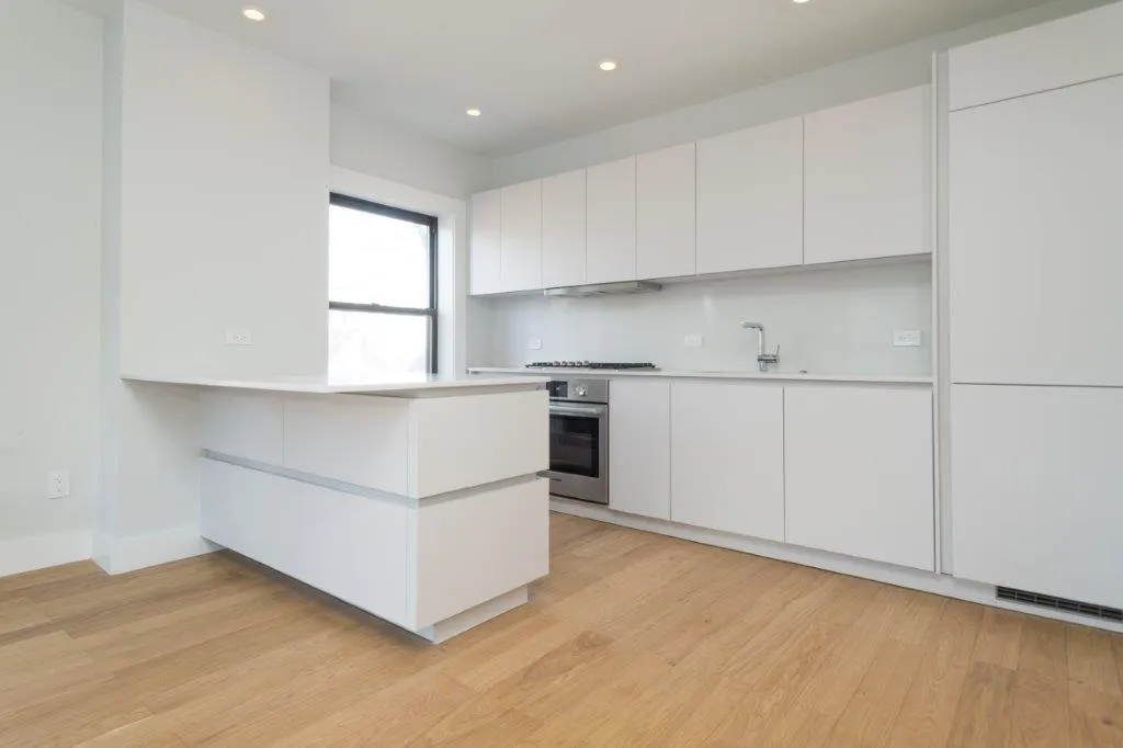 1 bed, 1 bath apartment for rent at 123 Highland Ave Unit 29, Winter Hill
