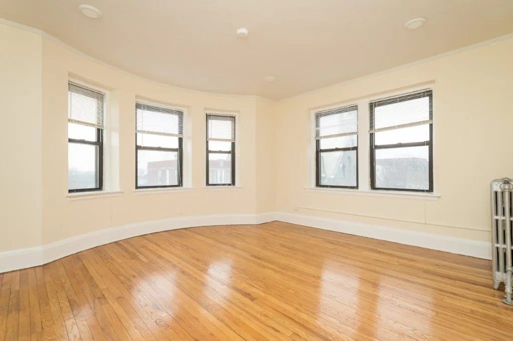 2 bed, 1 bath apartment for rent at 123 Highland Ave Unit 32, Winter Hill — photo 4 of 17