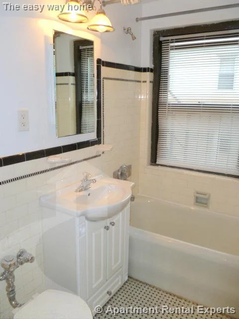 1 bed, 1 bath apartment for rent at 123 Highland Ave Unit 55, Spring Hill — photo 3 of 4