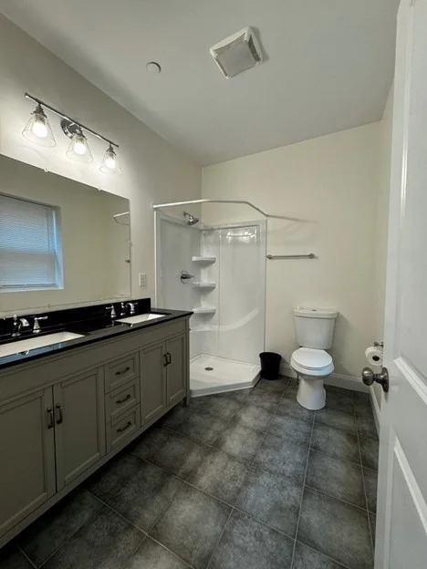 3 bed, 2 bath apartment for rent at 123 Intervale St Unit 2, Roxbury — photo 5 of 6