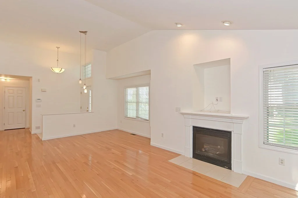 2 bed, 2 bath apartment for rent at 123 Lordvale Blvd Unit 123, North Grafton — photo 9 of 39