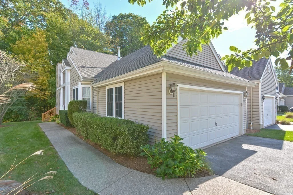 2 bed, 2 bath apartment for rent at 123 Lordvale Blvd Unit 123, North Grafton — photo 3 of 39