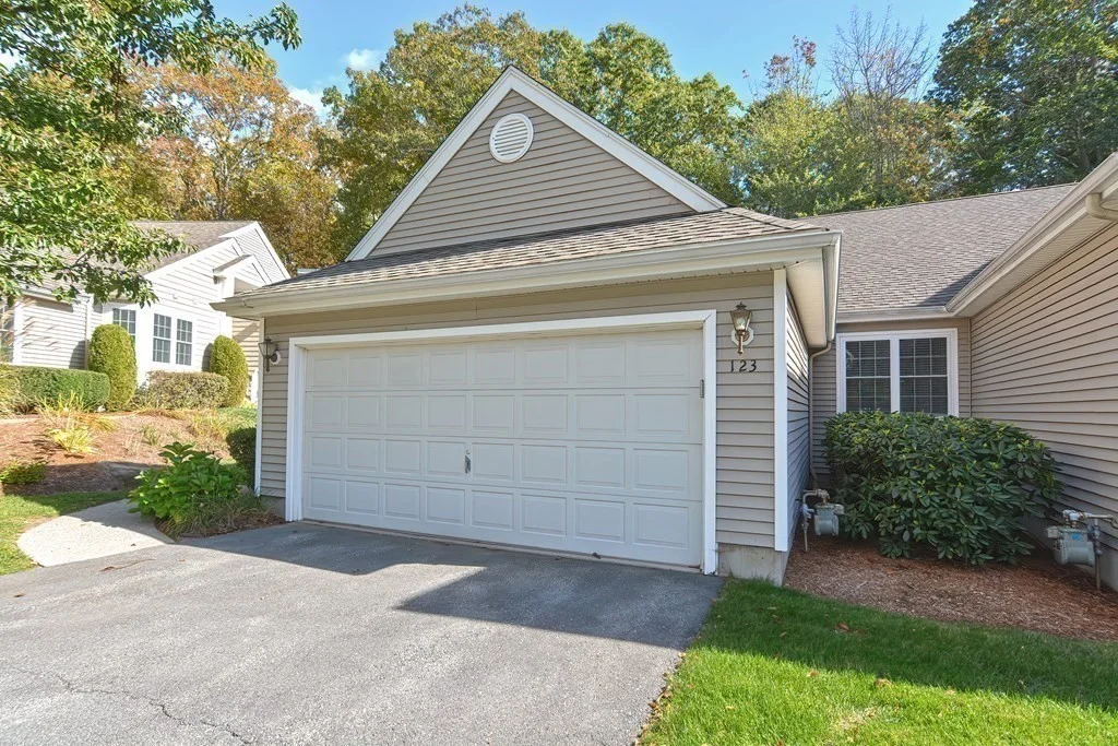 2 bed, 2 bath apartment for rent at 123 Lordvale Blvd Unit 123, North Grafton — photo 1 of 39