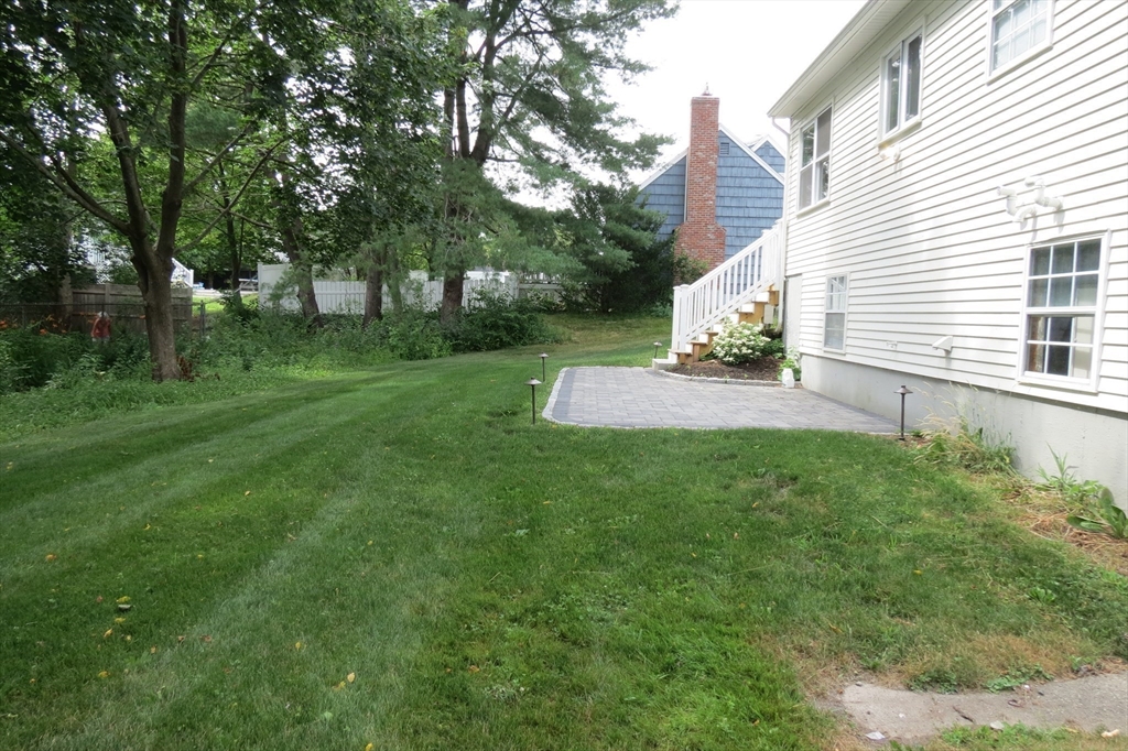 3 bed, 1 bath apartment for rent at 123 Low St Unit 123, Newburyport — photo 25 of 25