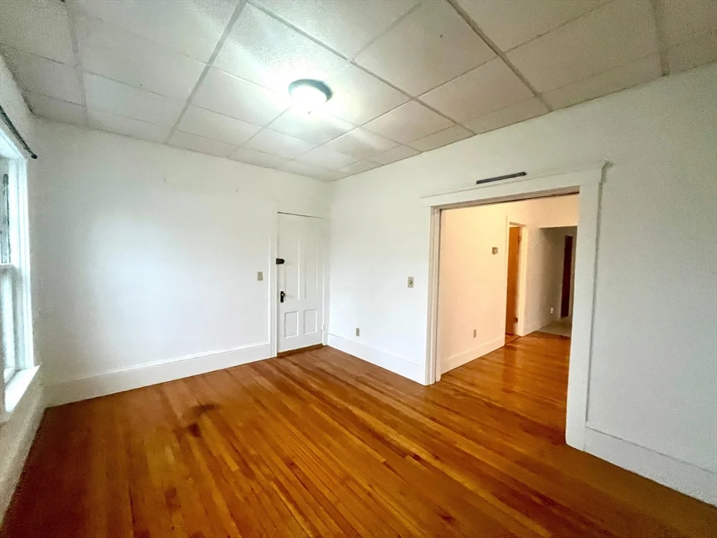 2 bed, 1 bath apartment for rent at 123 Mayfield St Unit 2nd Floor, Worcester — photo 6 of 11