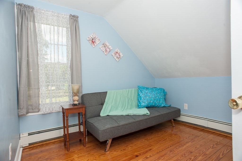 3 bed, 1 bath apartment for rent at 123 N Main St, Uxbridge — photo 17 of 23