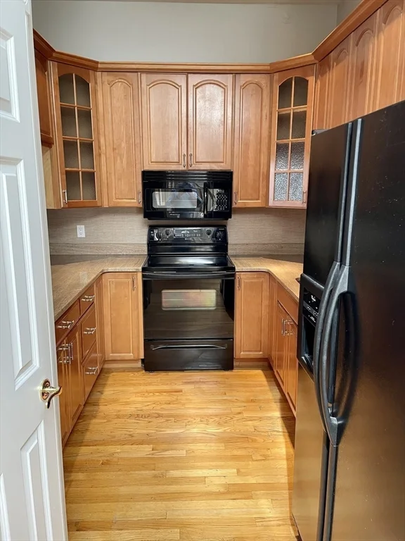 3 bed, 2 bath apartment for rent at 123 Newbury St Unit 4, Back Bay — photo 7 of 18