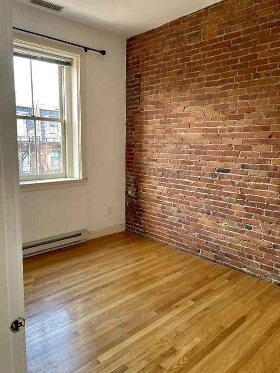 3 bed, 2 bath apartment for rent at 123 Newbury St Unit 4, Back Bay — photo 8 of 18