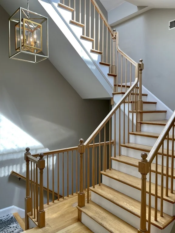 3 bed, 2 bath apartment for rent at 123 Newbury St Unit 4, Back Bay — photo 1 of 18