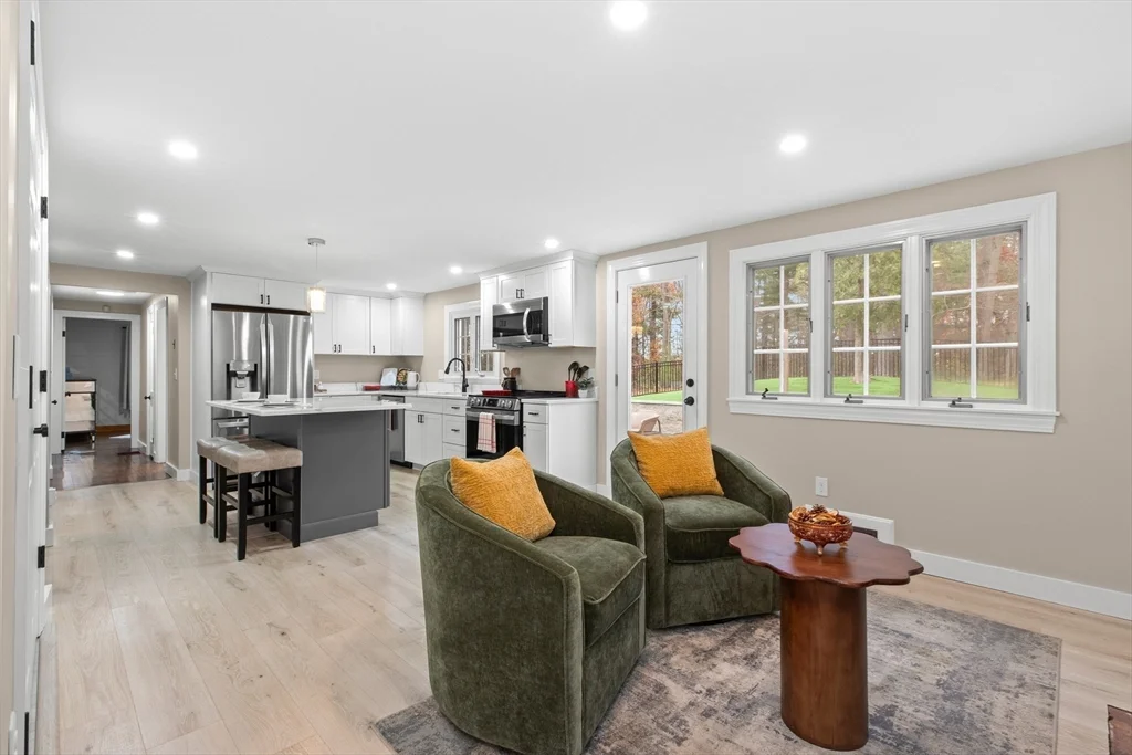 4 bed, 2 bath apartment for rent at 123 Pond St, Georgetown — photo 13 of 28