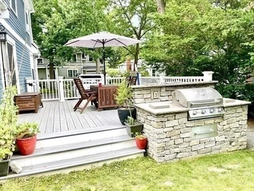 2 bed, 1 bath apartment for rent at 123 Rublee, Arlington Heights — photo 2 of 16