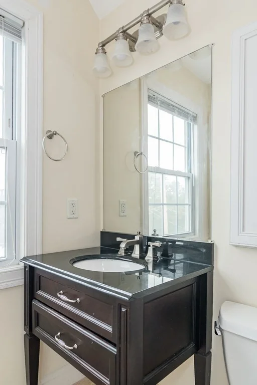 3 bed, 2 bath apartment for rent at 123 Russell St Unit 1, Waltham — photo 11 of 12