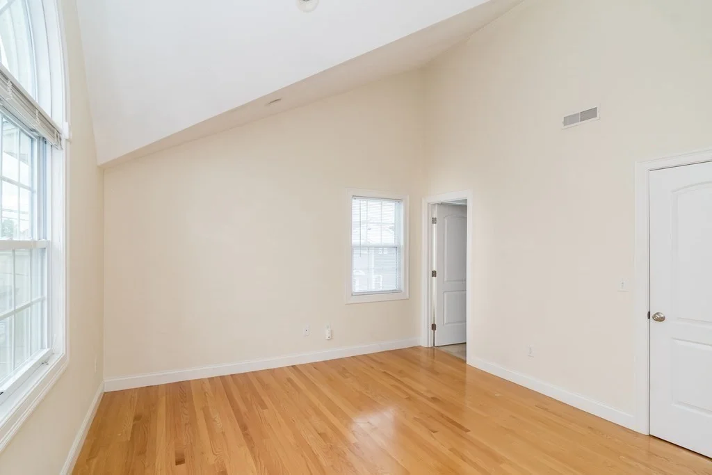 3 bed, 2 bath apartment for rent at 123 Russell St Unit 1, Waltham — photo 9 of 12